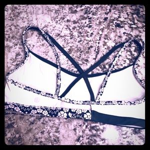 Lululemon Sports Bra. White and Gray.